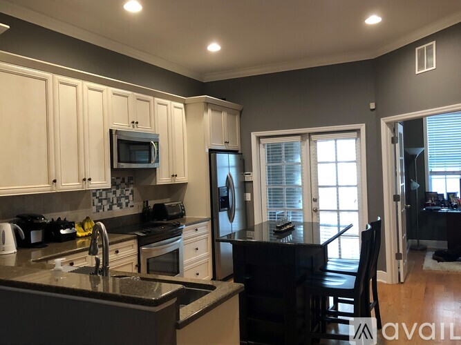 Source URL: https://prod-avail.s3.amazonaws.com/public_images/31149517/listing/Kitchen.jpg