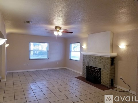Source URL: https://prod-avail.s3.amazonaws.com/public_images/32287456/listing/20220416_200421.jpg