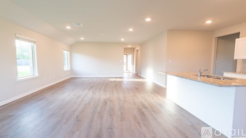 Source URL: https://prod-avail.s3.amazonaws.com/public_images/33418319/listing/04.JPG