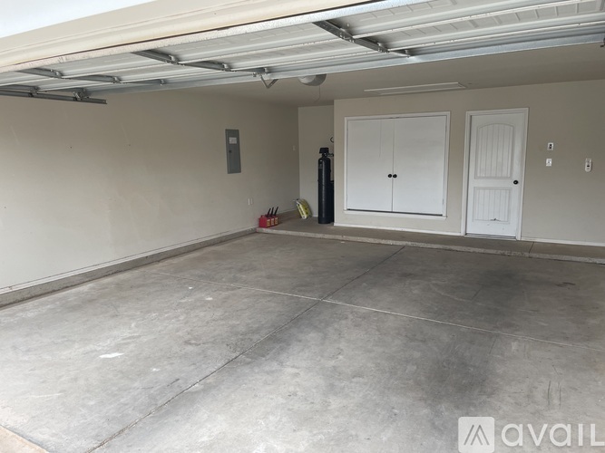 Source URL: https://prod-avail.s3.amazonaws.com/public_images/33921254/listing/garage.jpeg