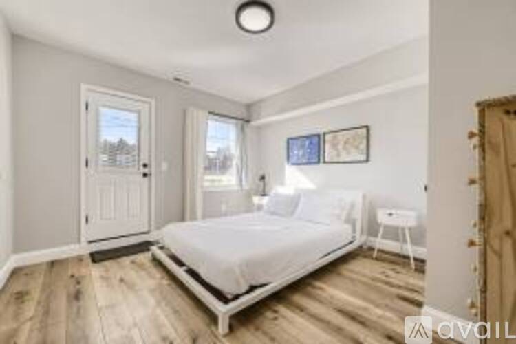Source URL: https://prod-avail.s3.amazonaws.com/public_images/34495437/listing/Bedroom_3_(2).jpeg