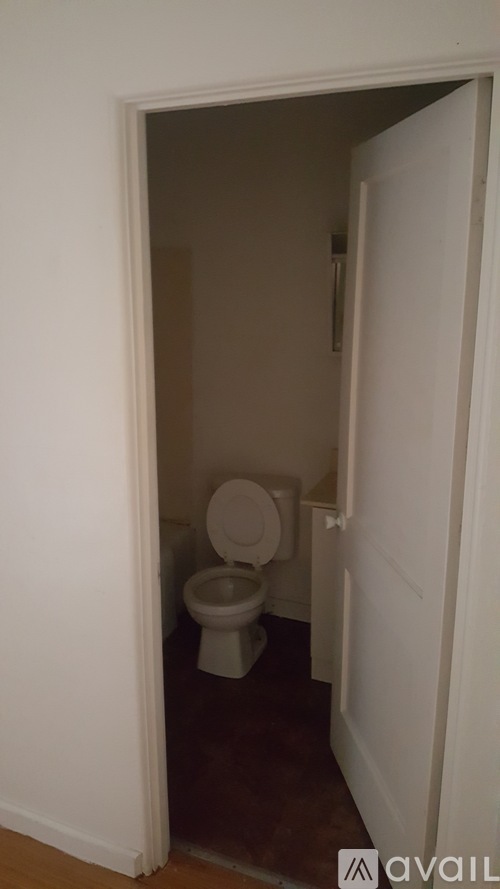 Source URL: https://prod-avail.s3.amazonaws.com/public_images/35275353/listing/20230516_111249.jpg