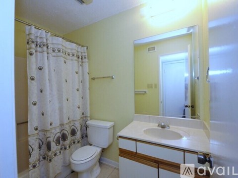 Source URL: https://prod-avail.s3.amazonaws.com/public_images/38576928/listing/20_2nd_Bath_1_resize.JPG