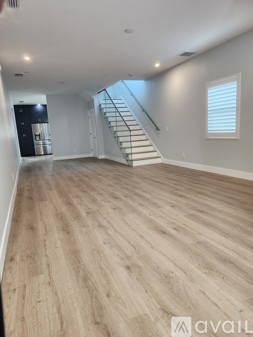 Source URL: https://prod-avail.s3.amazonaws.com/public_images/39728998/listing/SFR_Living_Dining.jpg