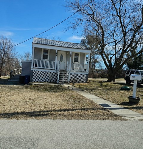399 Oriole Avenue 1 Apartment for Rent