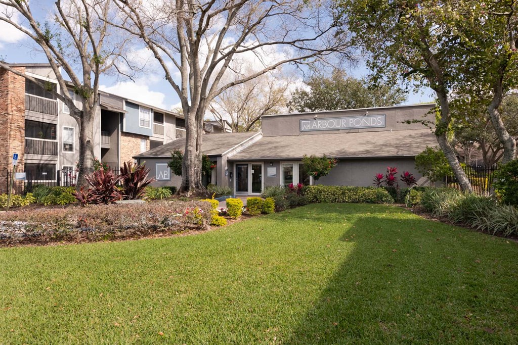 the building where the hotel is located