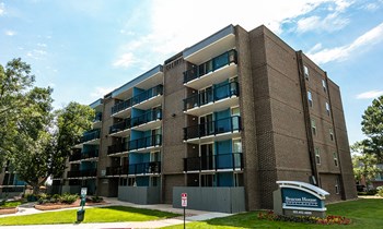 10738 Huron Street 1-2 Beds Apartment for Rent - Photo Gallery 3