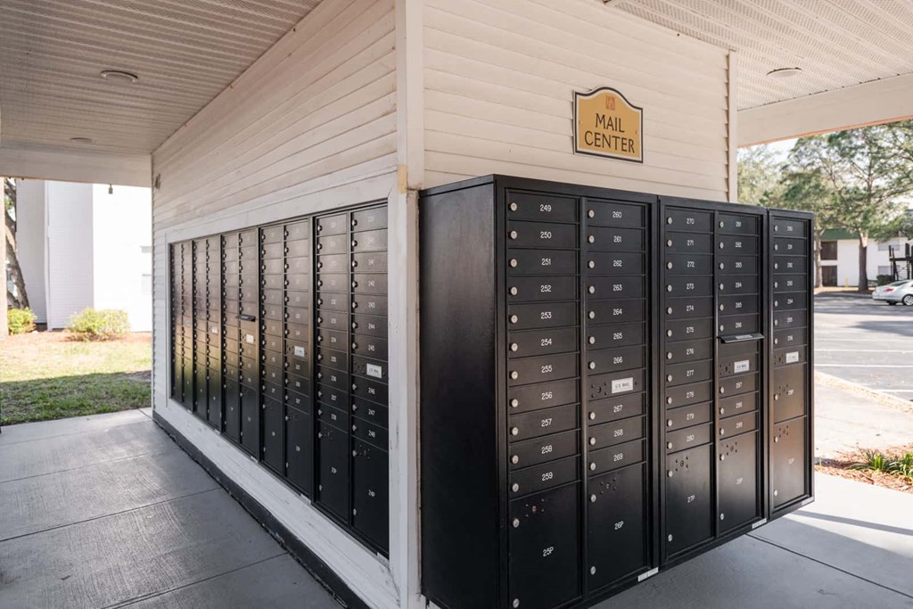 Deerpath On The Lake