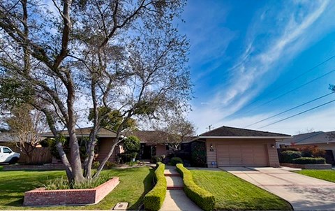 6742 Leesburg Place 3 Beds Apartment for Rent