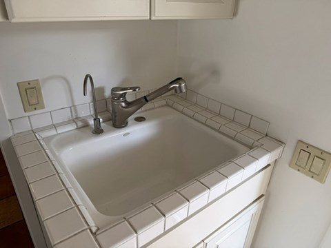 6742 Leesburg Place 3 Beds Apartment for Rent