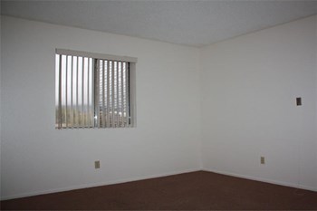 7235 S. 7th St. Studio-1 Bed Apartment, Affordable for Rent - Photo Gallery 17