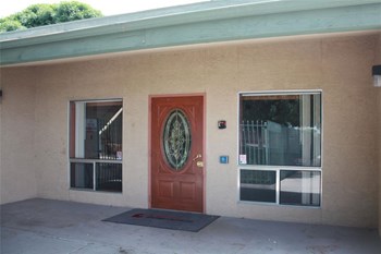 7235 S. 7th St. Studio-1 Bed Apartment, Affordable for Rent - Photo Gallery 4