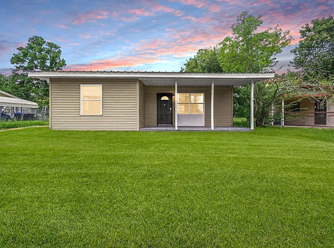 1112 Anderson Drive 3 Beds Apartment for Rent