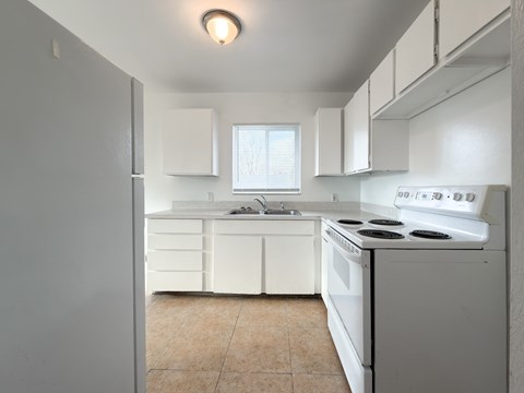 337 East 300 North 2 Beds Apartment for Rent