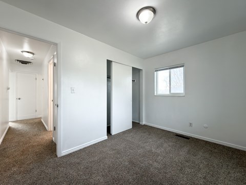 337 East 300 North 2 Beds Apartment for Rent