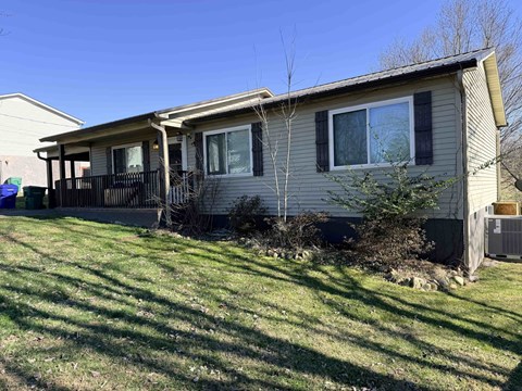 249 Bradford Dr 3 Beds Apartment for Rent
