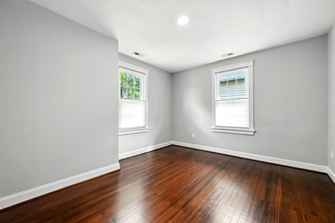 2909 Woodcliff Ave 2 Beds Apartment for Rent