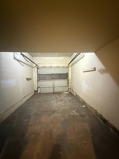334 W 49Th St N 3 Beds Apartment for Rent
