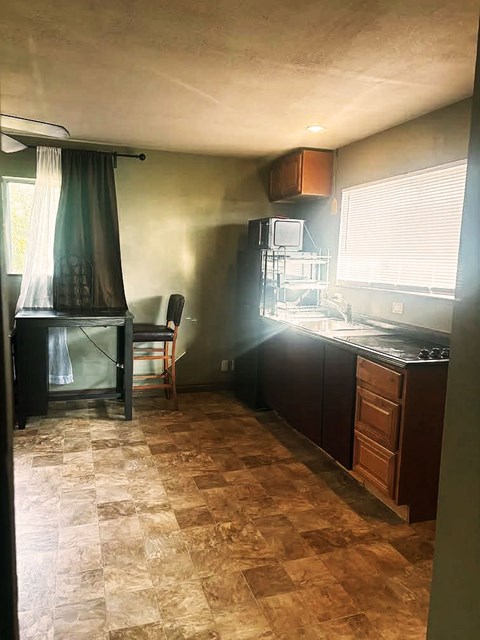 1402 Canterbury Dr Unit B 1 Apartment for Rent