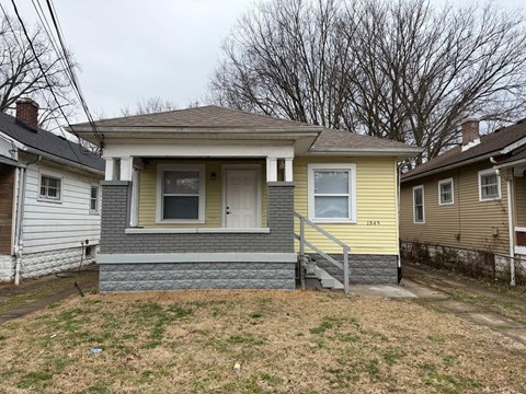 1545 Catalpa Street 4 Beds Apartment for Rent