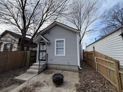 944 Brent Street 2 Beds Apartment for Rent