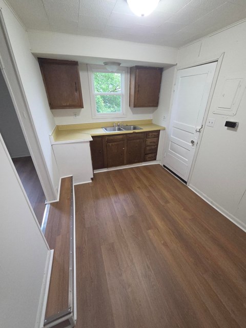 515-517 Ohio Triplex 1-3 Beds Apartment for Rent