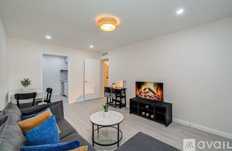845 Augusta Dr