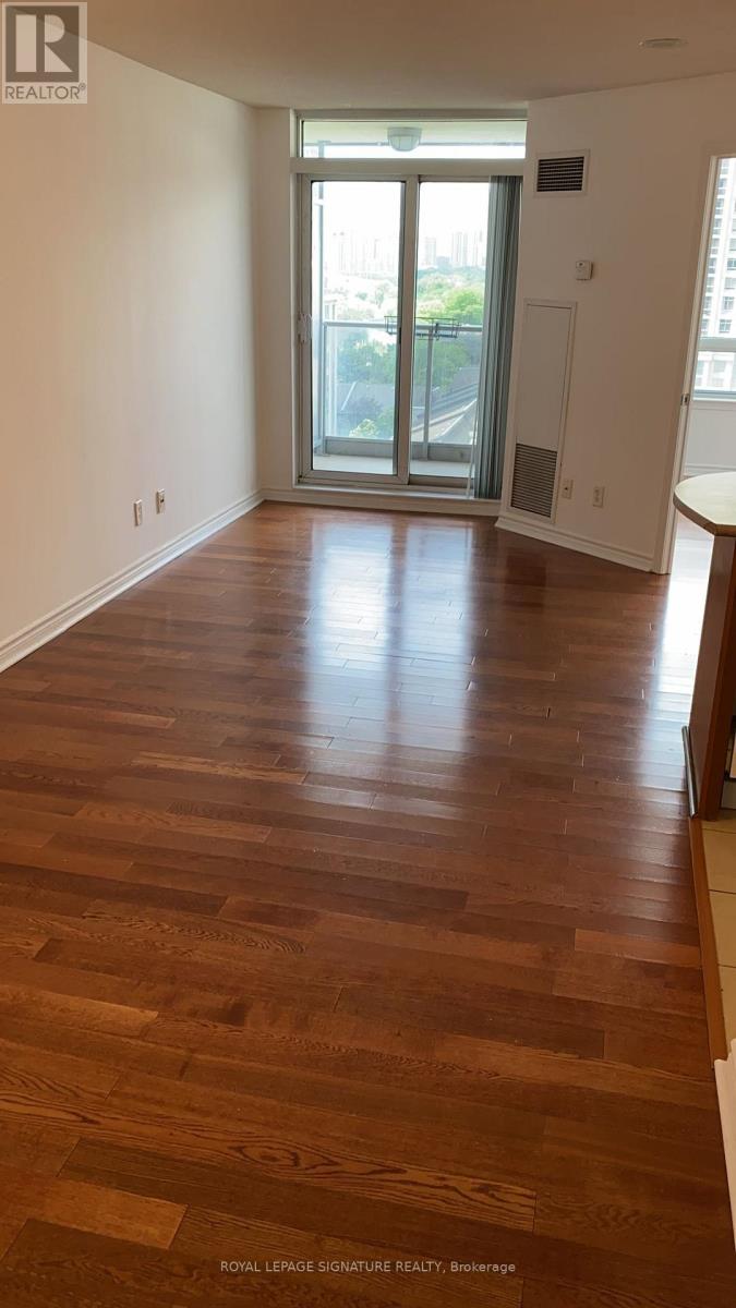 Source URL: https://ddfcdn.realtor.ca/listing/TS639112941772830000/reb82/highres/8/c12796968_2.jpg