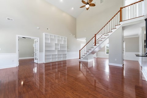 555 Park Meadows Drive 3 Beds Apartment for Rent