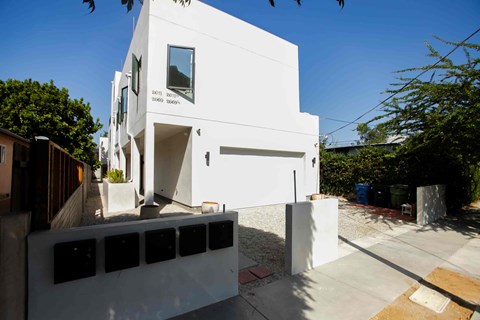 2671 3/4 Benedict Street 2 Beds Apartment for Rent