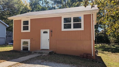 820 Spruce Street 3 Beds Apartment for Rent