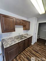 1715 La Cres St