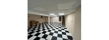 4/3 2083 sqft