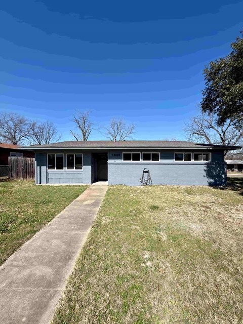 1801 Crestview Drive 4 Beds Apartment for Rent