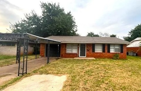 333 NW 82Nd St 3 Beds Apartment for Rent