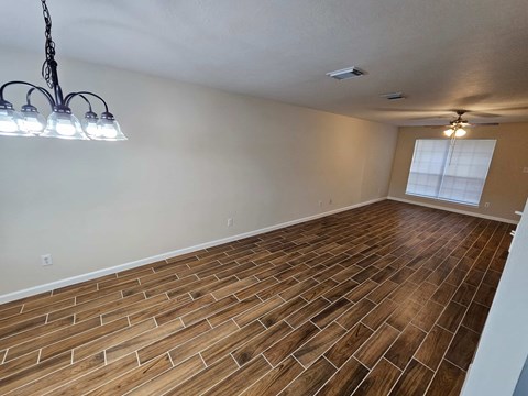 1426 Cartwright Rd 5 Beds Apartment for Rent