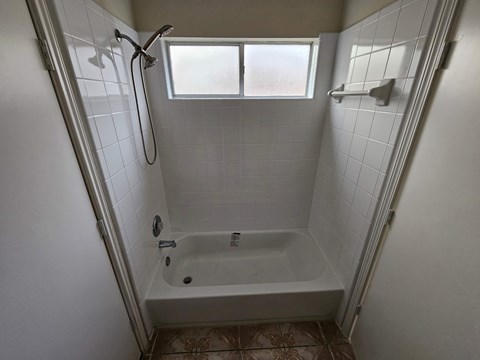 1426 Cartwright Rd 5 Beds Apartment for Rent