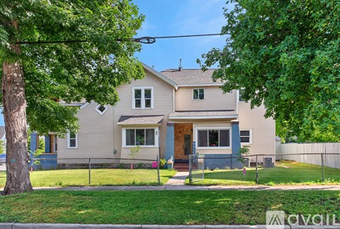 700 Broadway Ave NW 4 Beds Apartment for Rent