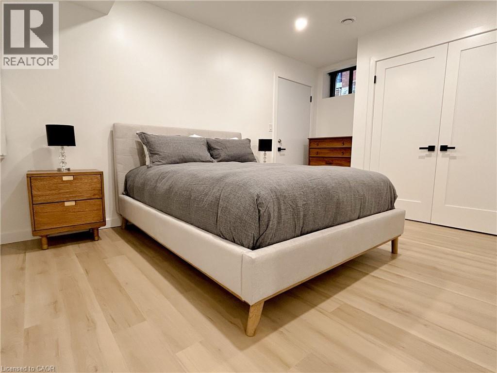 Source URL: https://ddfcdn.realtor.ca/listing/TS639082410961000000/reb14/highres/9/40809299_6.jpg