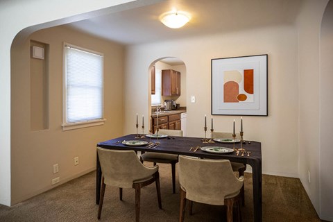 31 E Garland 2 Beds Apartment for Rent