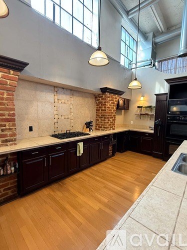 710 Crockett Street 3 Beds Apartment for Rent