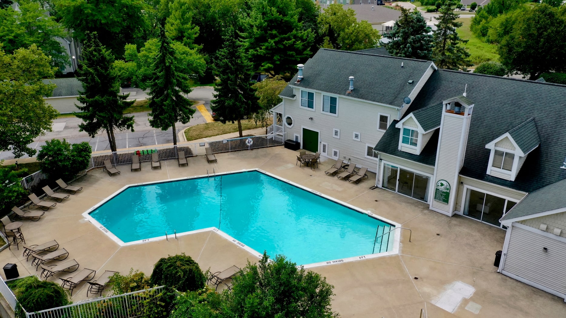 Drakes Pond Apartments in Kalamazoo, MI