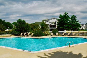 outdoor swimming pool amenity 