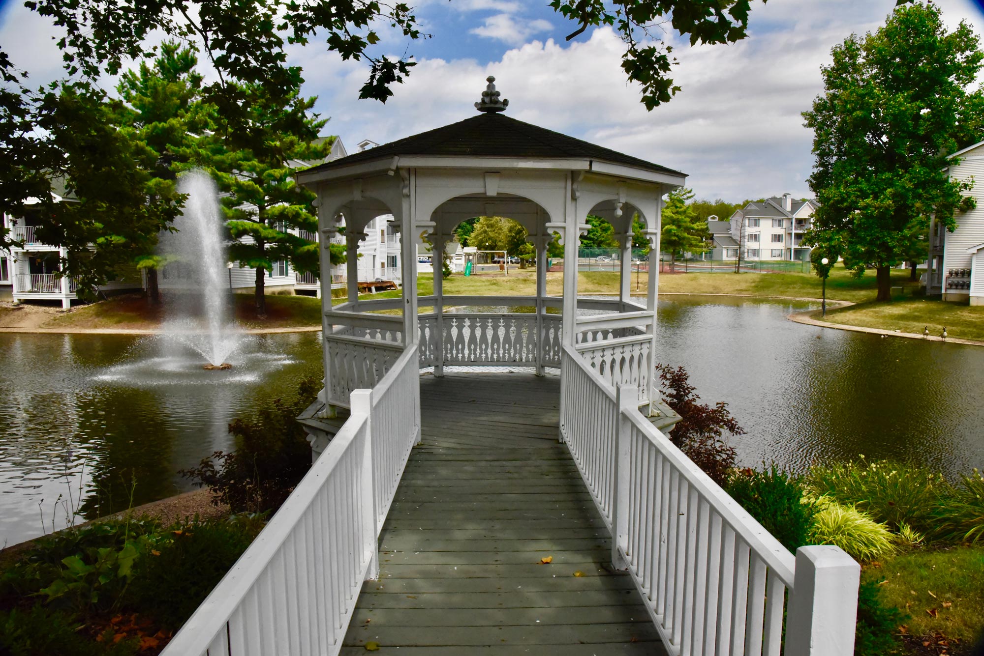 Drakes Pond Apartments in Kalamazoo, MI