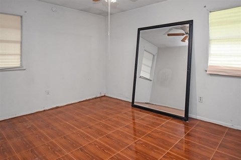 1380 Gentry Road 4 Beds Apartment for Rent