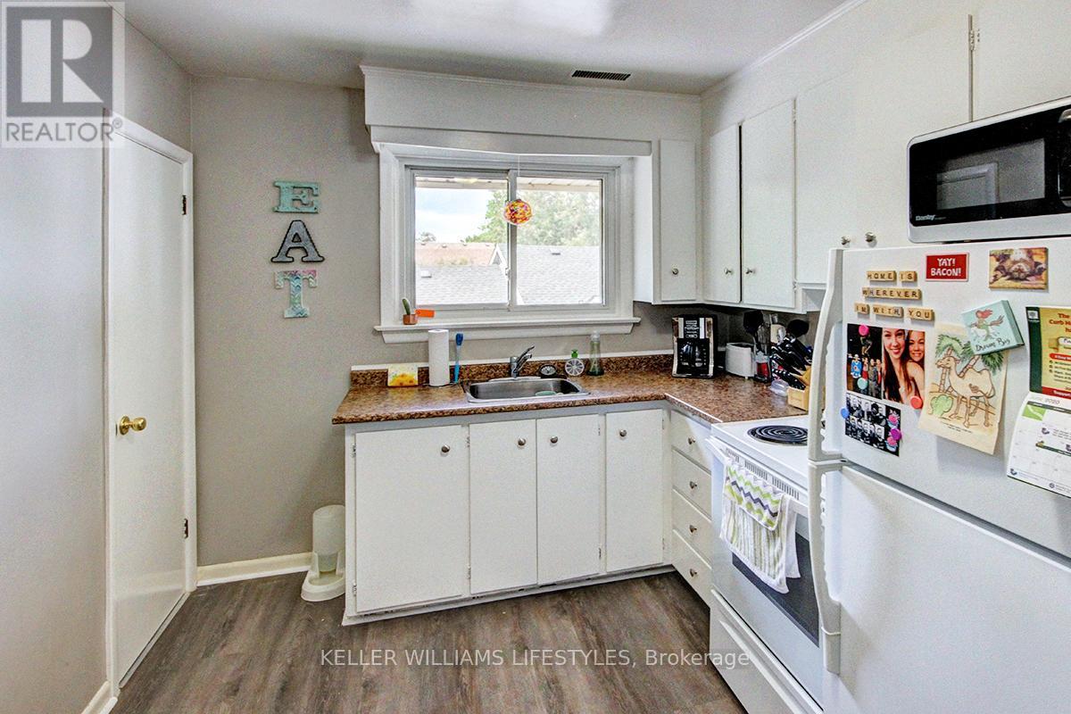 Source URL: https://ddfcdn.realtor.ca/listing/TS639084019221500000/reb13/highres/2/x12855202_12.jpg