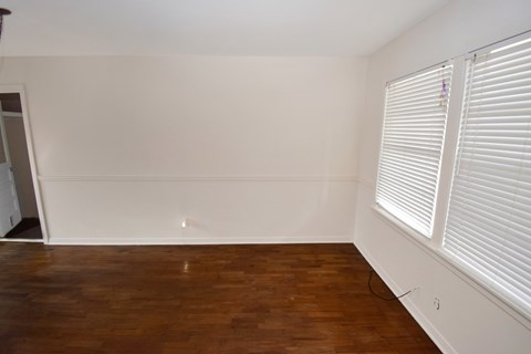 680 S 3Rd St 3 Beds Apartment for Rent
