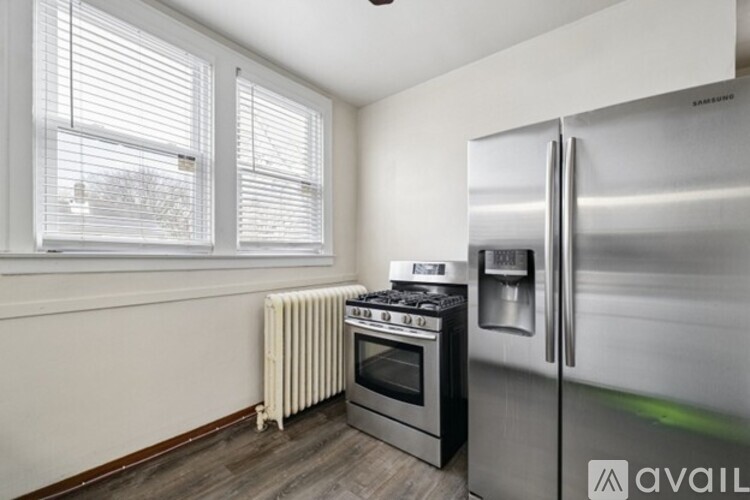 10226 South Charles 3 Beds Apartment for Rent - Photo gallery 2