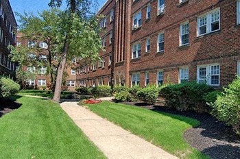 2477-2489 Overlook Road Studio-2 Beds Apartment for Rent - Photo Gallery 2