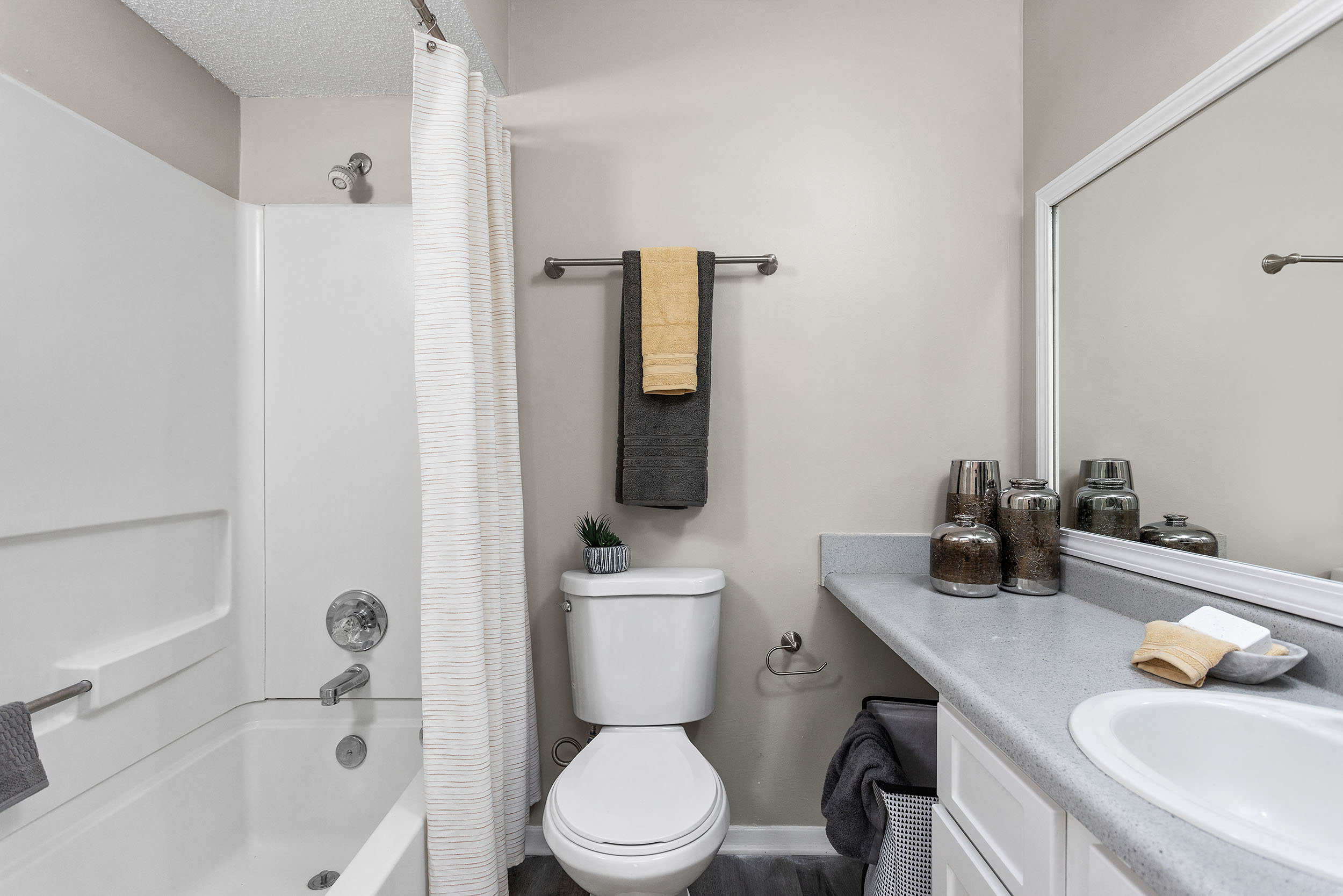 Full bathroom at Cordova apartment for rent with spacious vanity